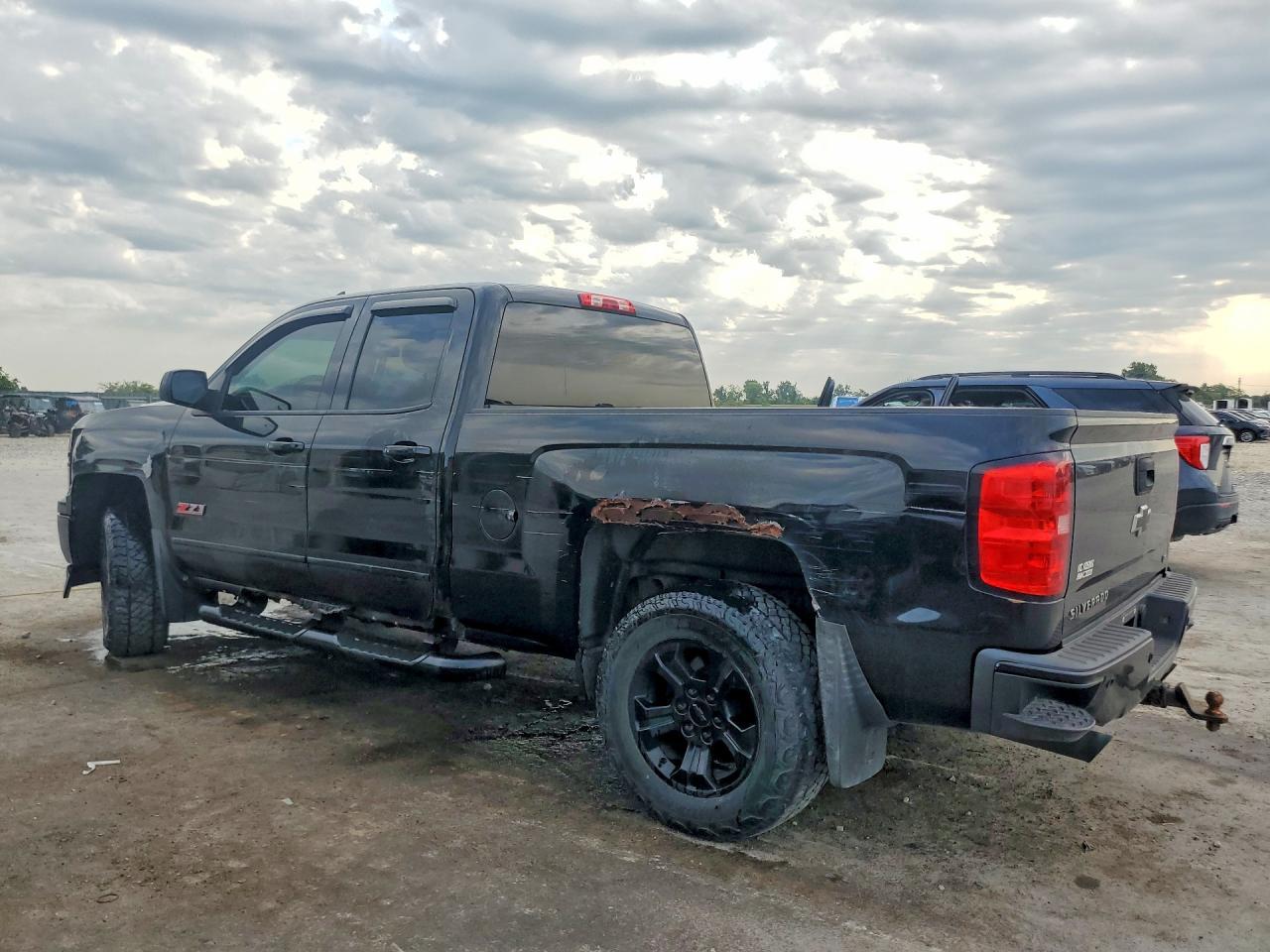 2015 Chevrolet Silverado K1500 Lt - zdjęcie 2