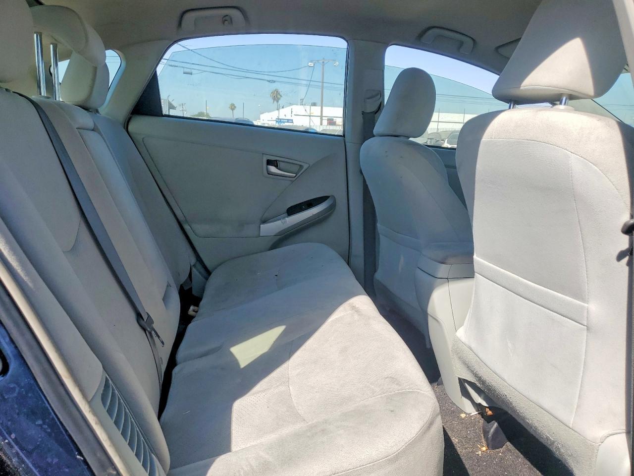 2014 Toyota Prius Three - zdjęcie 10