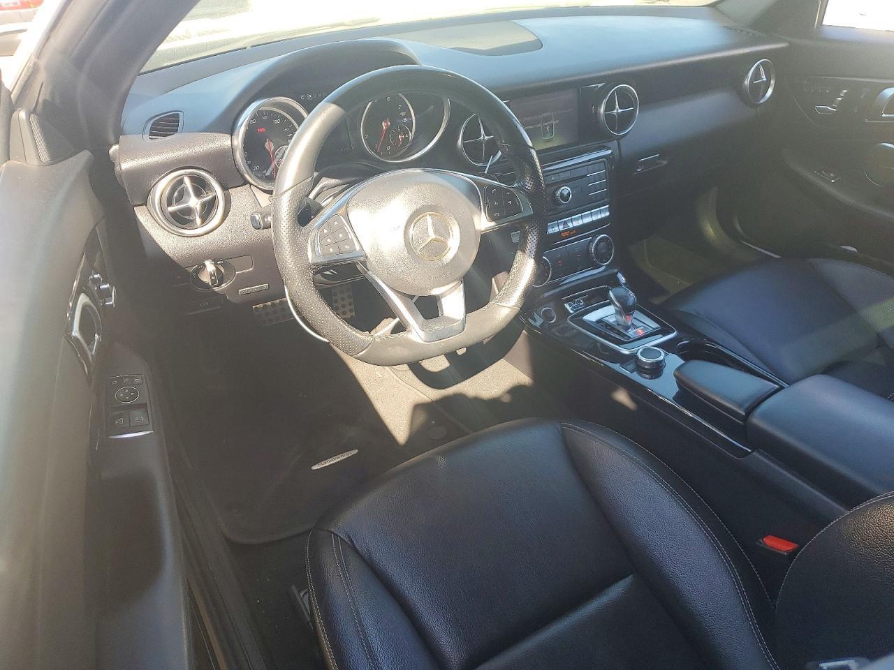 2017 Mercedes-Benz Slc 300 - zdjęcie 8