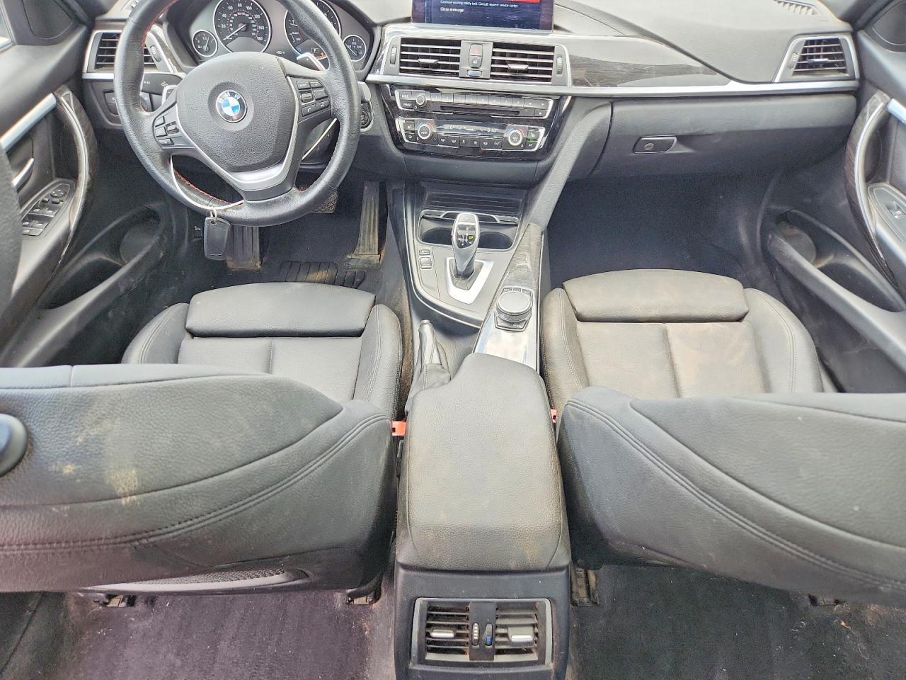 2018 BMW Seria 3 330i - zdjęcie 8