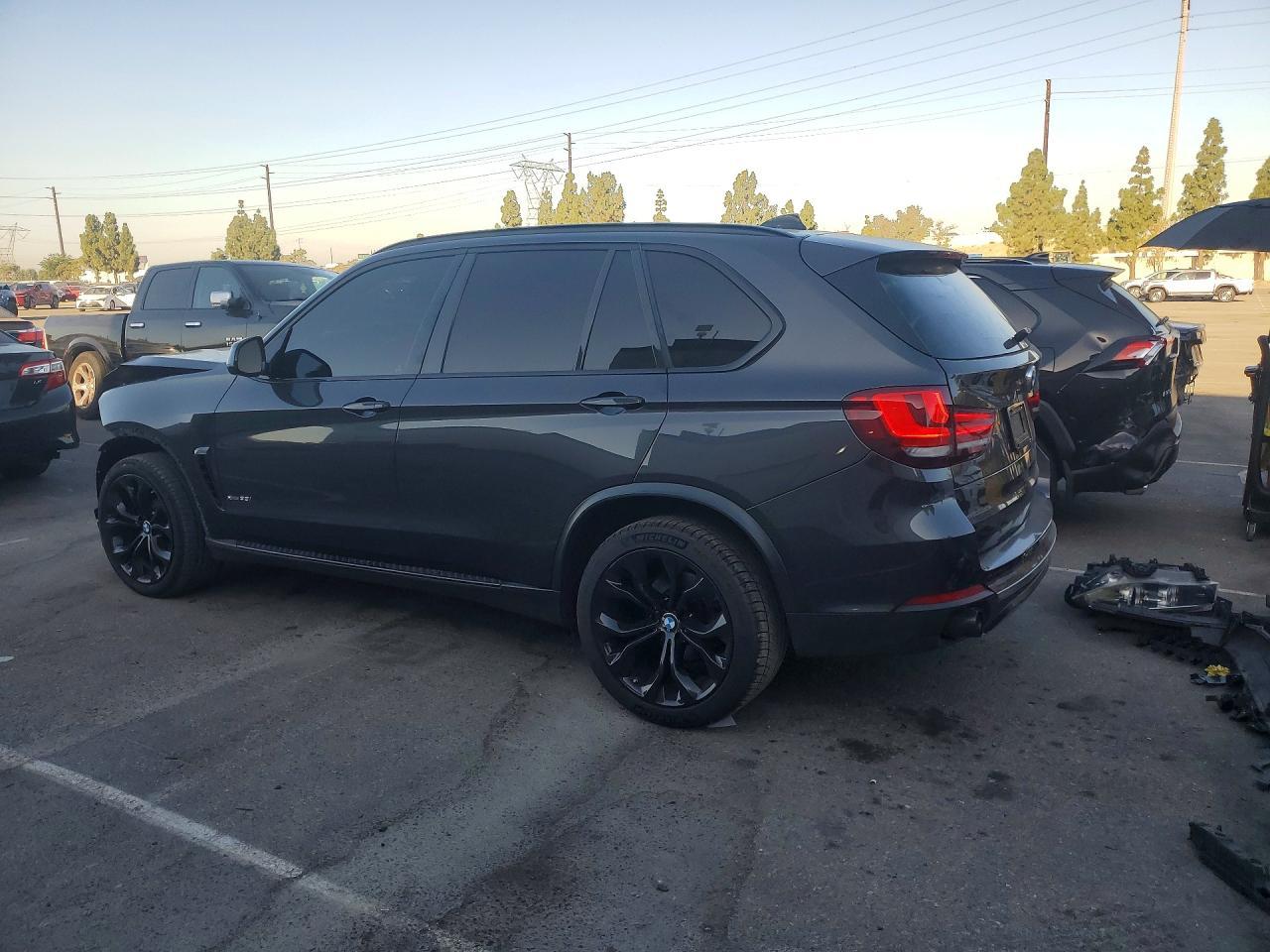 2017 BMW X5 xDrive35I - zdjęcie 2