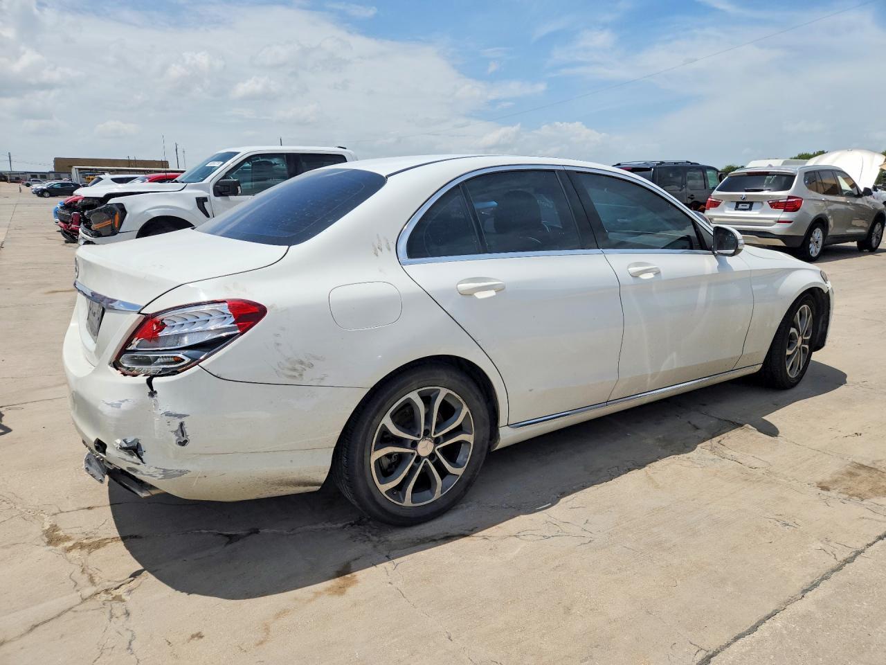 2015 Mercedes-Benz C 300 - zdjęcie 3