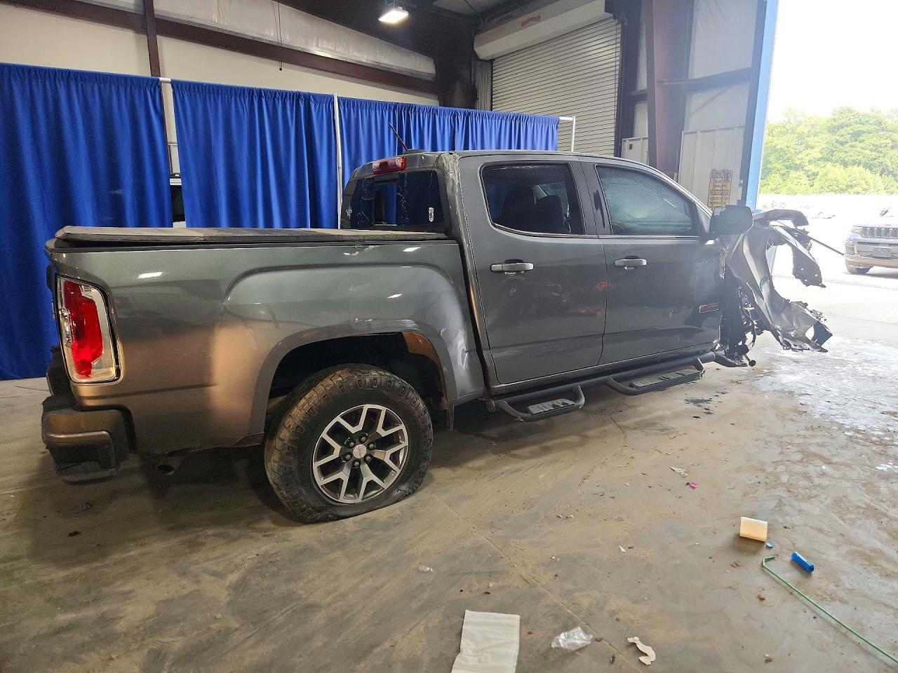 2019 GMC Canyon All Terrain - zdjęcie 3
