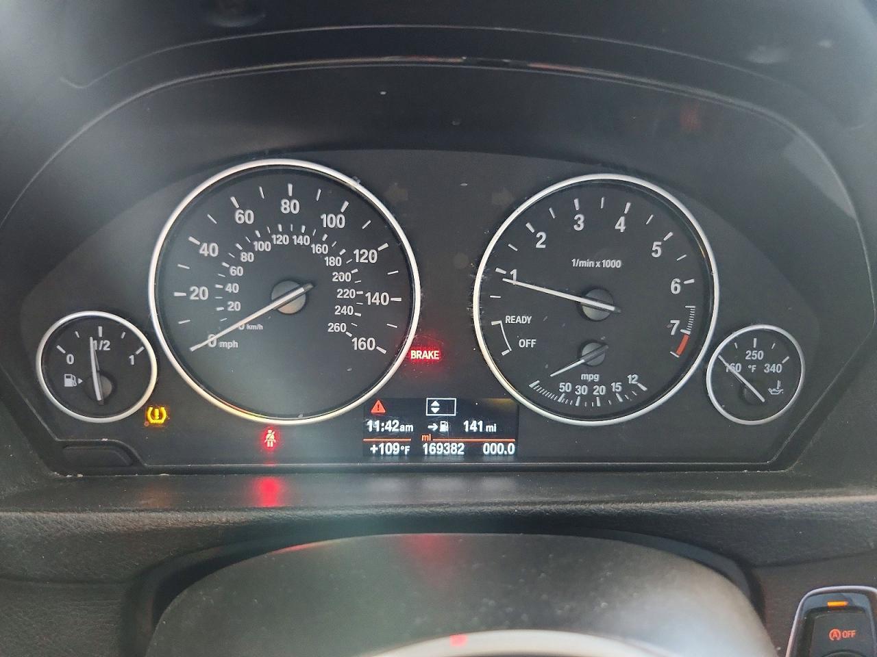 2015 BMW 320 I - zdjęcie 9