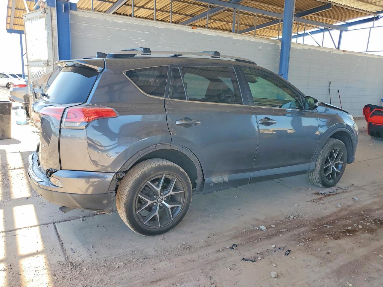 2017 Toyota Rav4 Se - zdjęcie 3