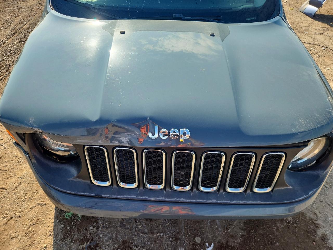 2017 Jeep Renegade Latitude - zdjęcie 11