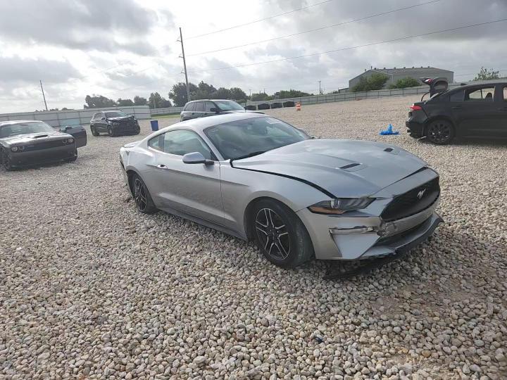 2020 Ford Mustang - zdjęcie 13