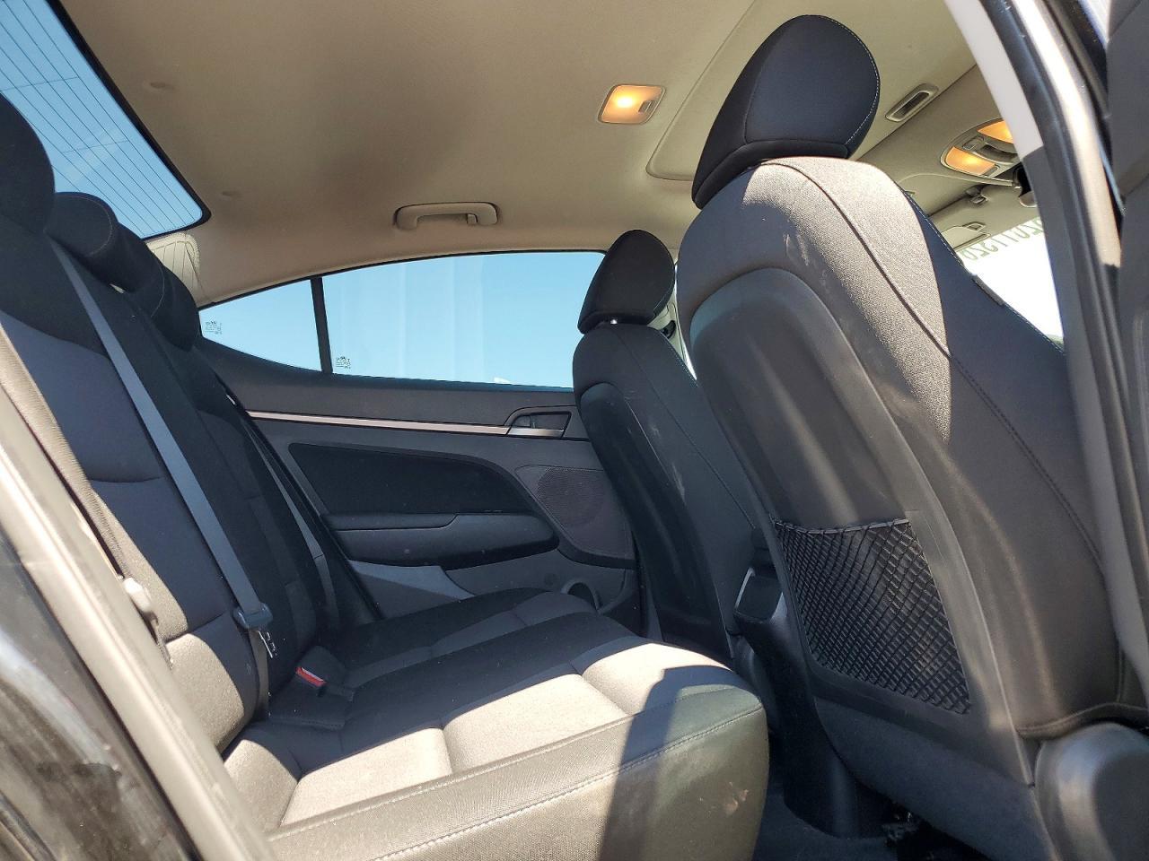 2018 Hyundai Elantra Sel - zdjęcie 10