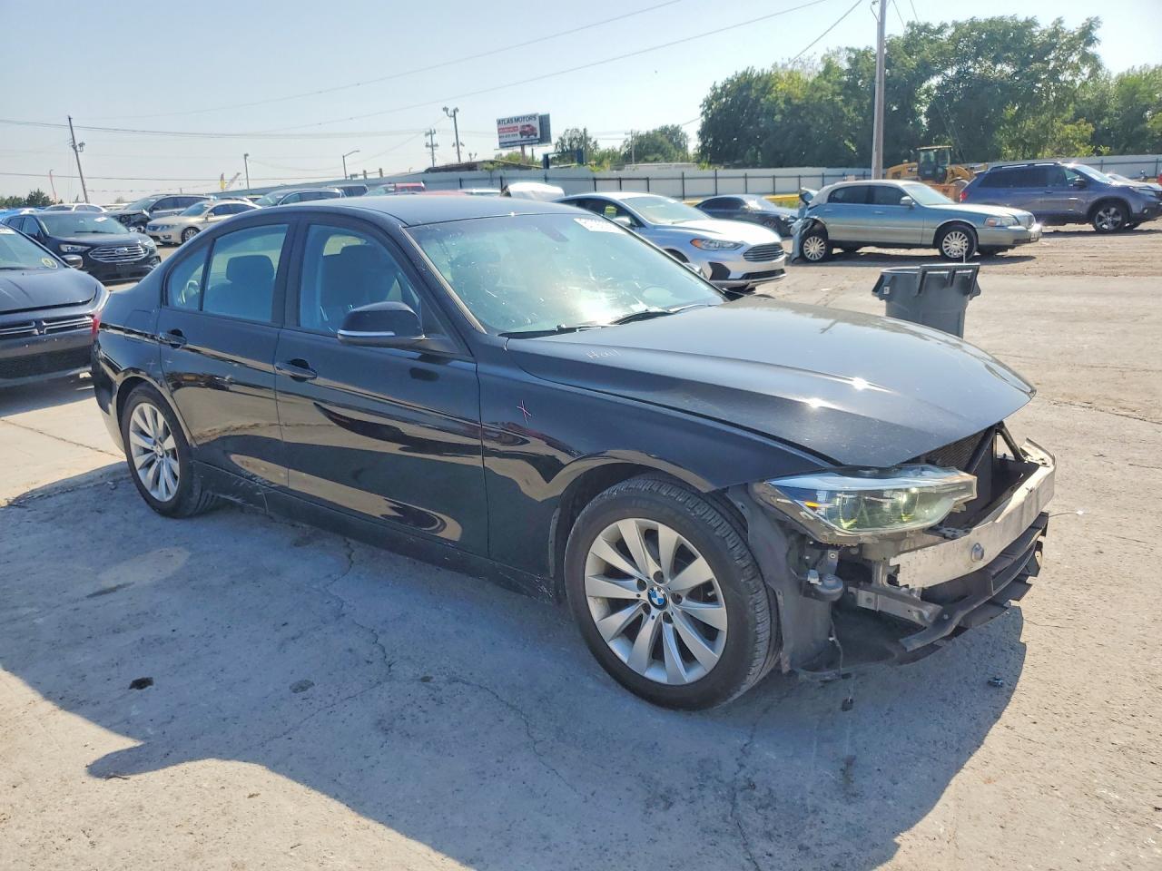 2018 BMW Seria 3 320i - zdjęcie 4