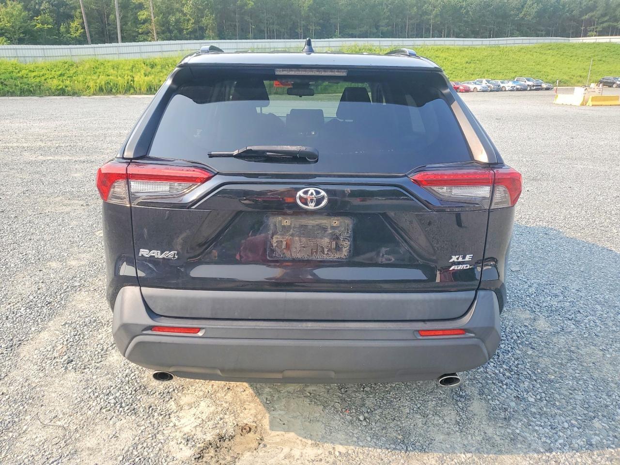 2019 Toyota Rav4 Xle - zdjęcie 6