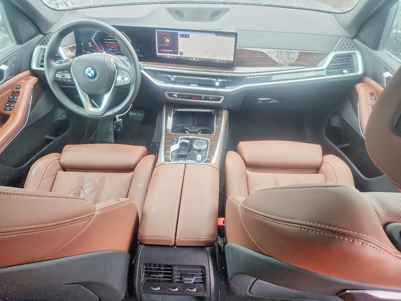 2026 BMW X5 xDrive50E - zdjęcie 8