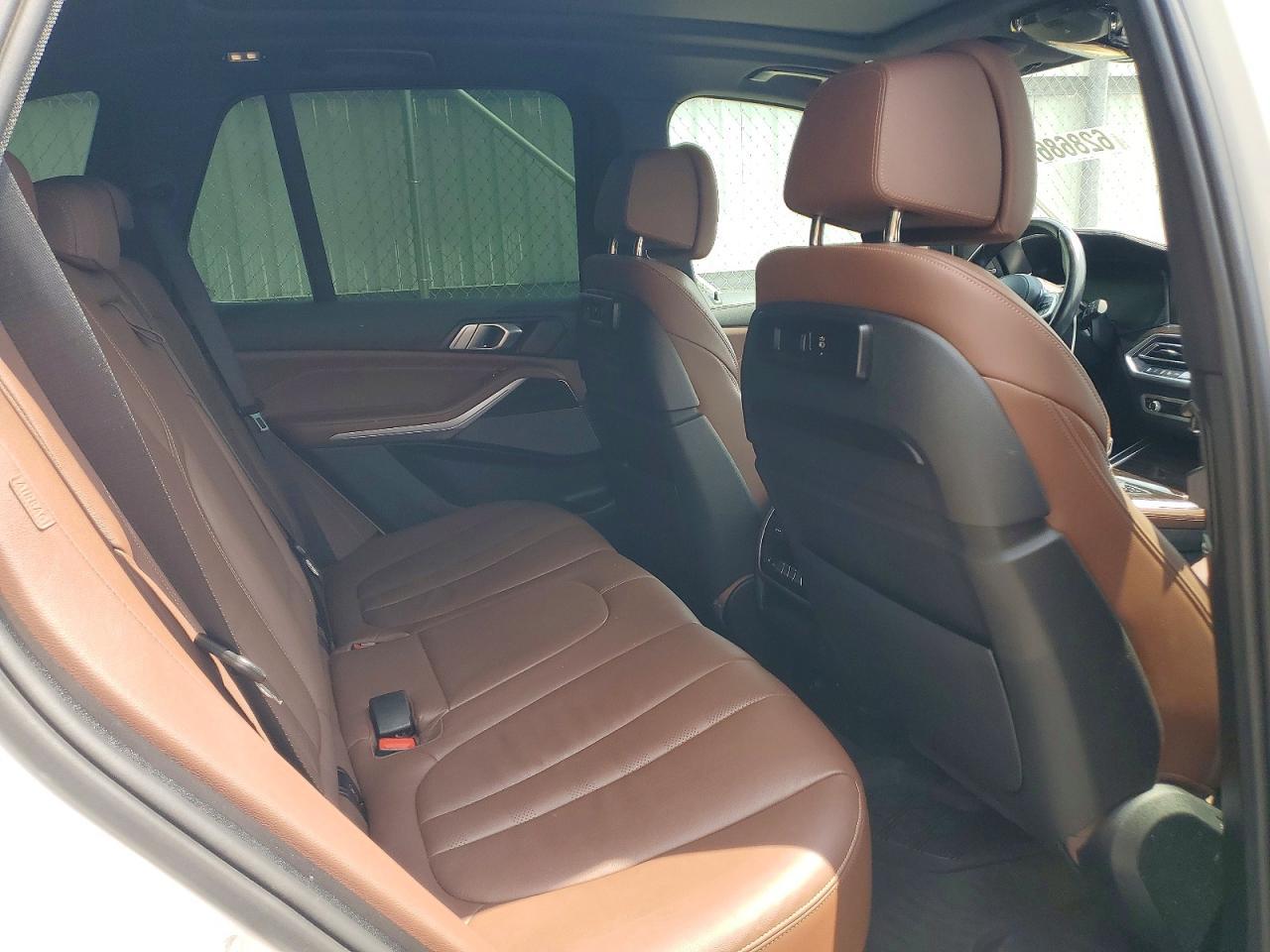 2020 BMW X5 M50I - zdjęcie 11
