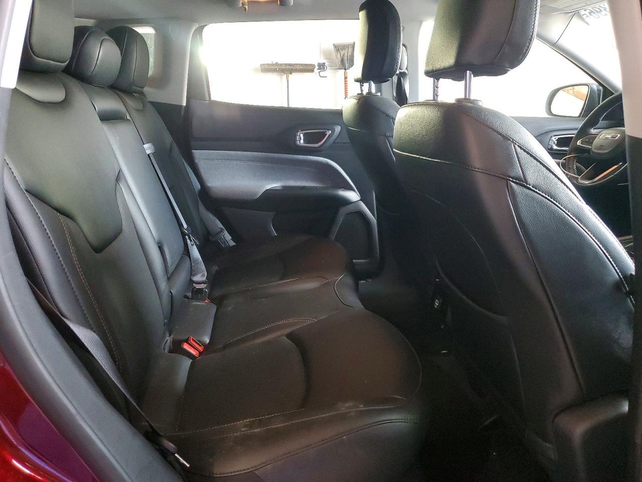 2022 Jeep Compass Latitude Lux - zdjęcie 11