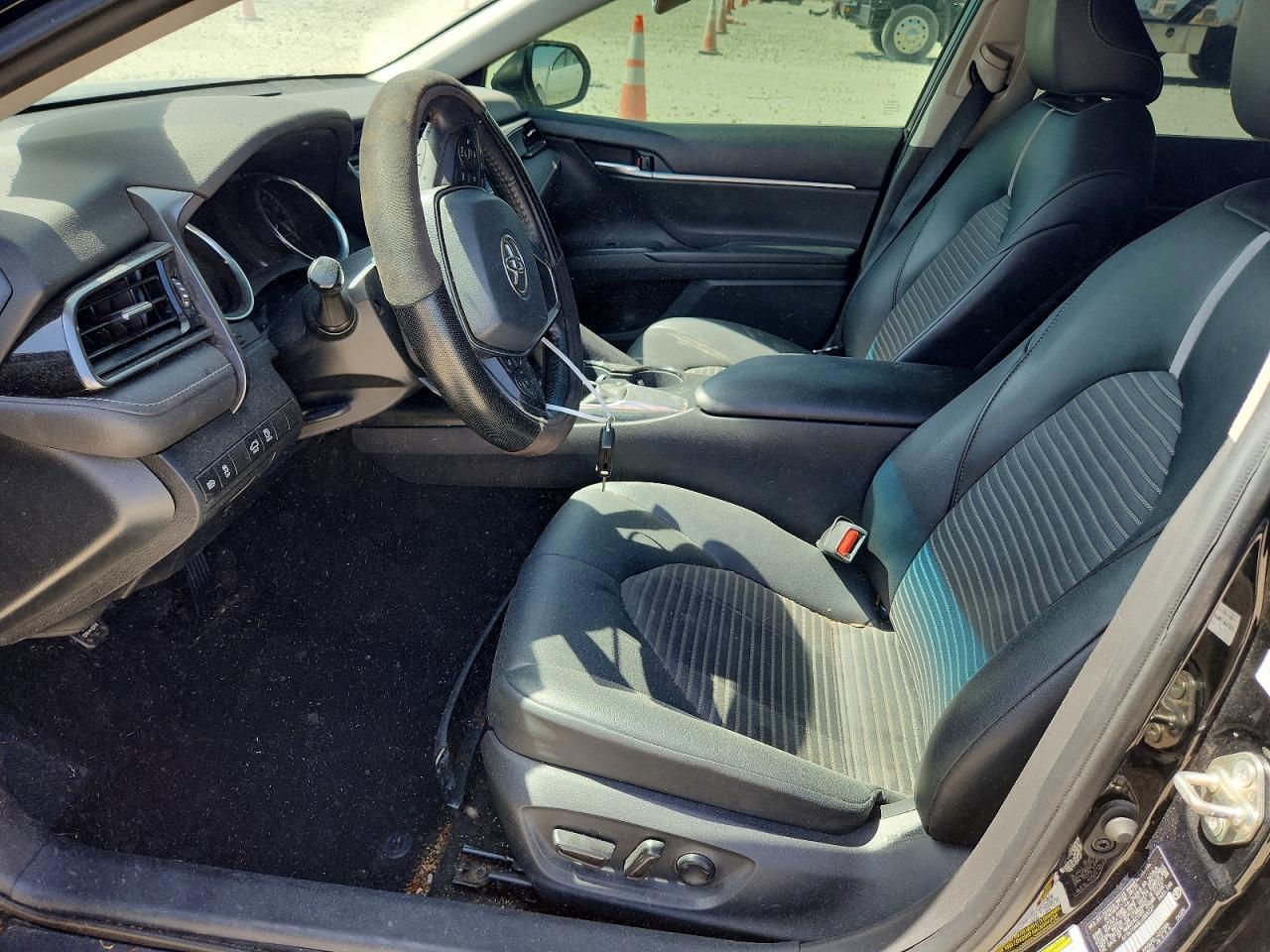 2020 Toyota Camry Se - zdjęcie 7