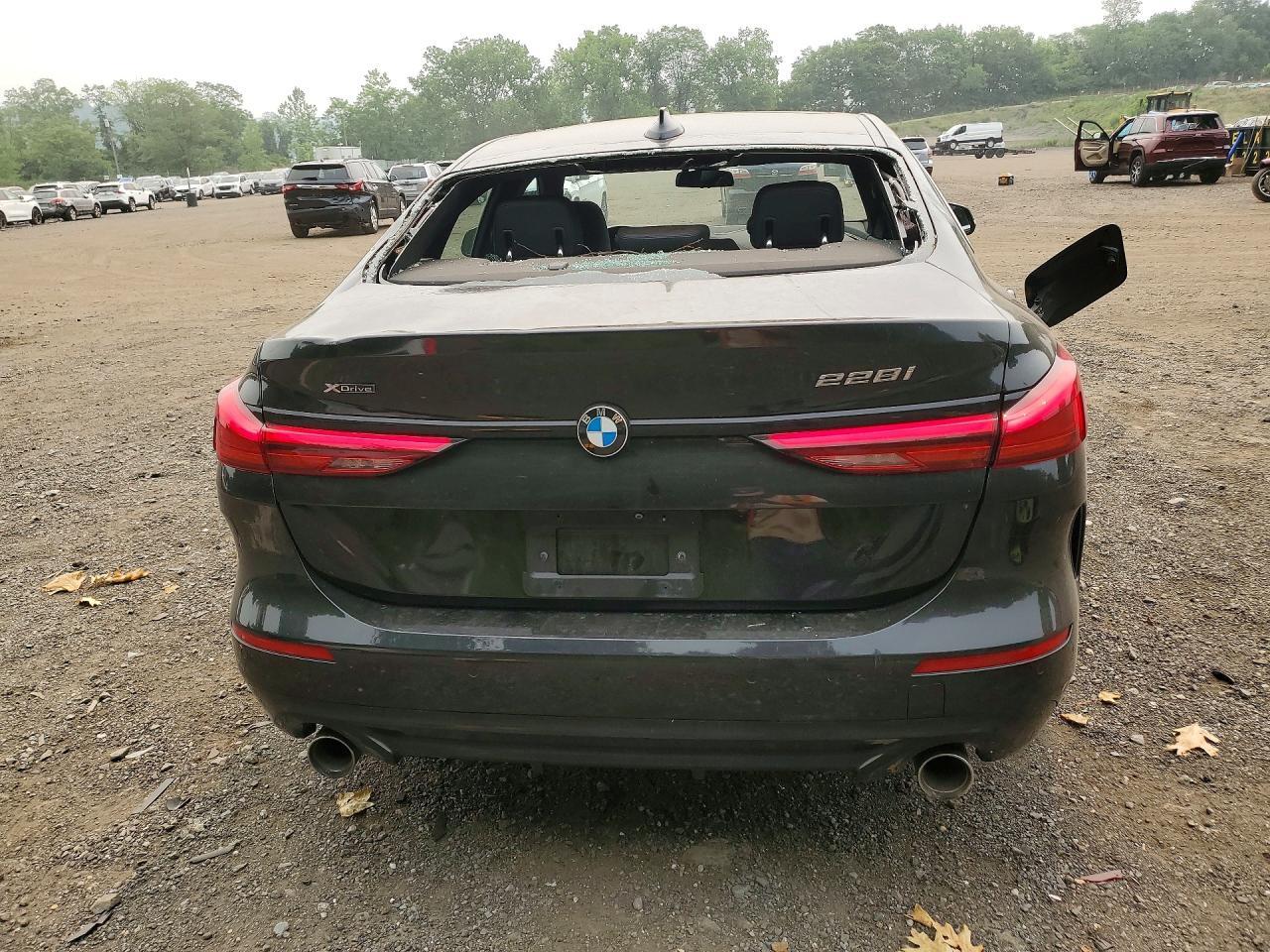2021 BMW Seria 2 228i - zdjęcie 6