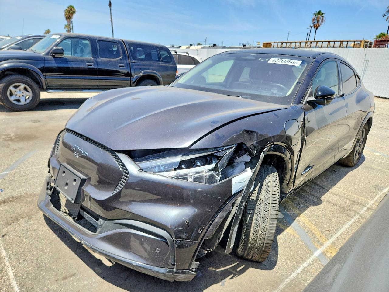 2021 Ford Mustang Mach-E California Route 1 - zdjęcie główne