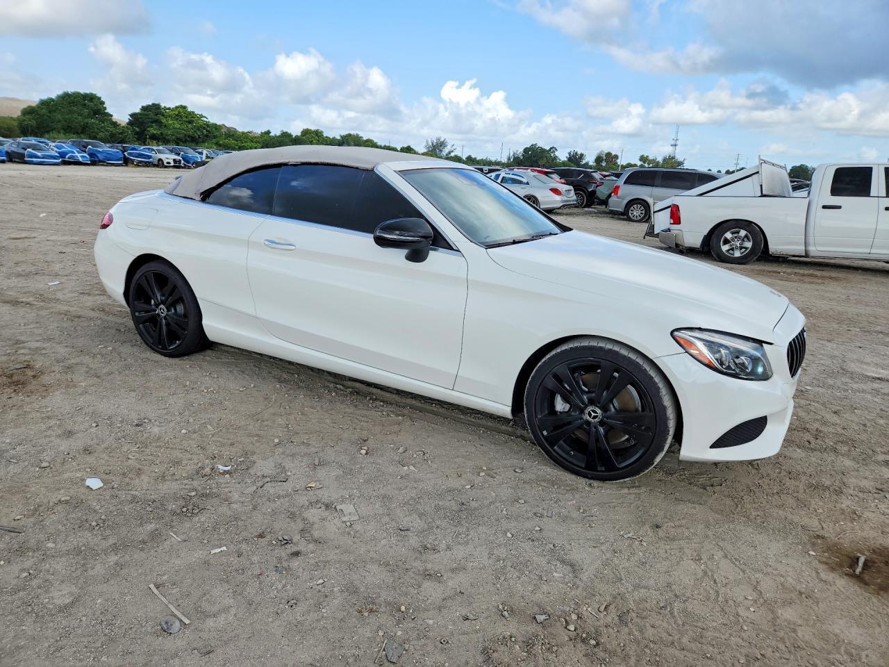 2017 Mercedes-Benz C 300 - zdjęcie 4