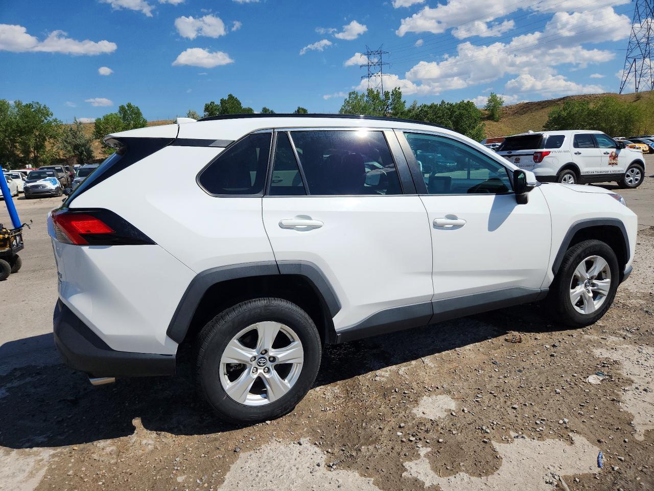 2021 Toyota Rav4 Xle - zdjęcie 3