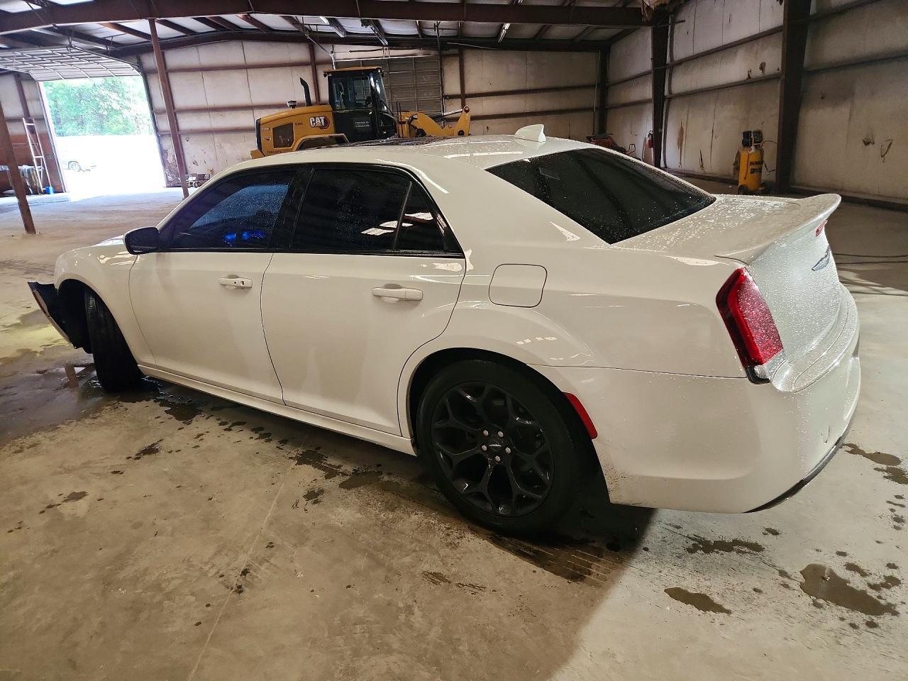 2020 Chrysler 300 S - zdjęcie 2