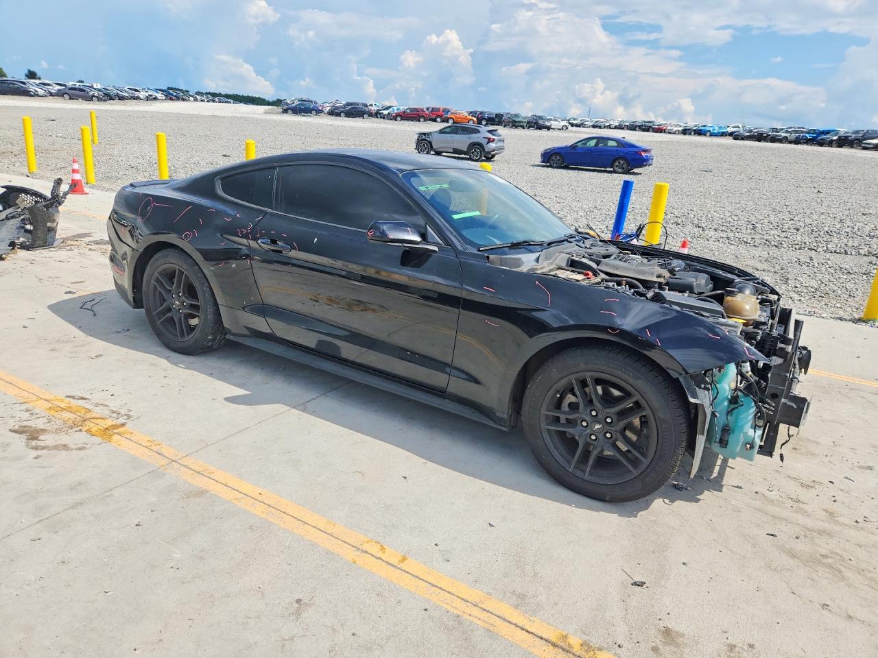 2018 Ford Mustang - zdjęcie 4