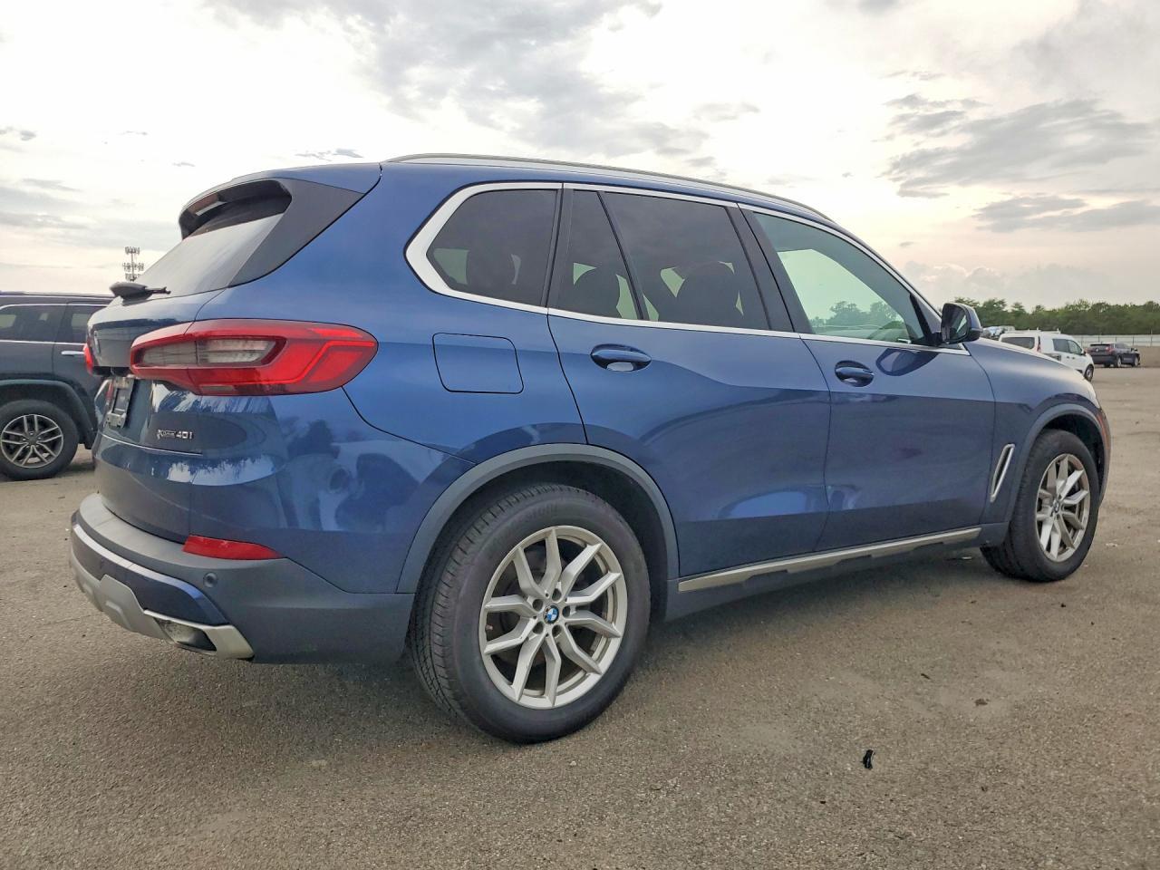 2019 BMW X5 xDrive40I - zdjęcie 3