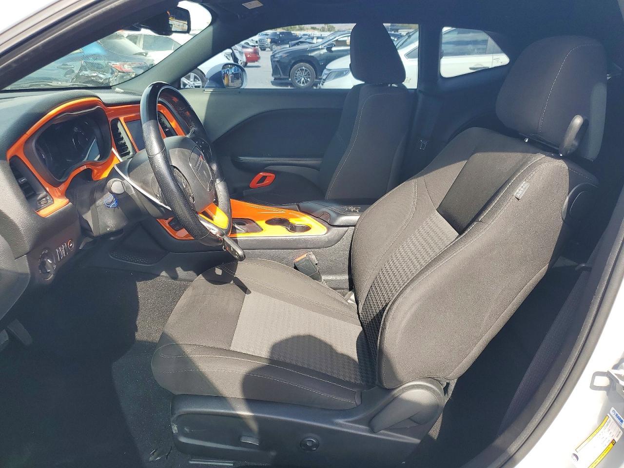 2021 Dodge Challenger Sxt - zdjęcie 7