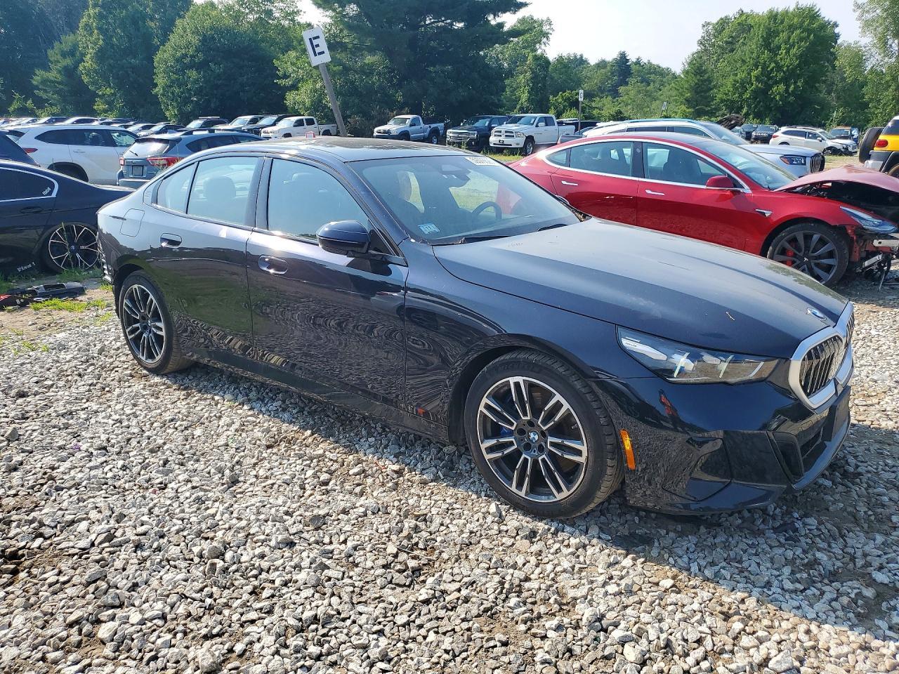 2025 BMW Seria 5 540i - zdjęcie 4