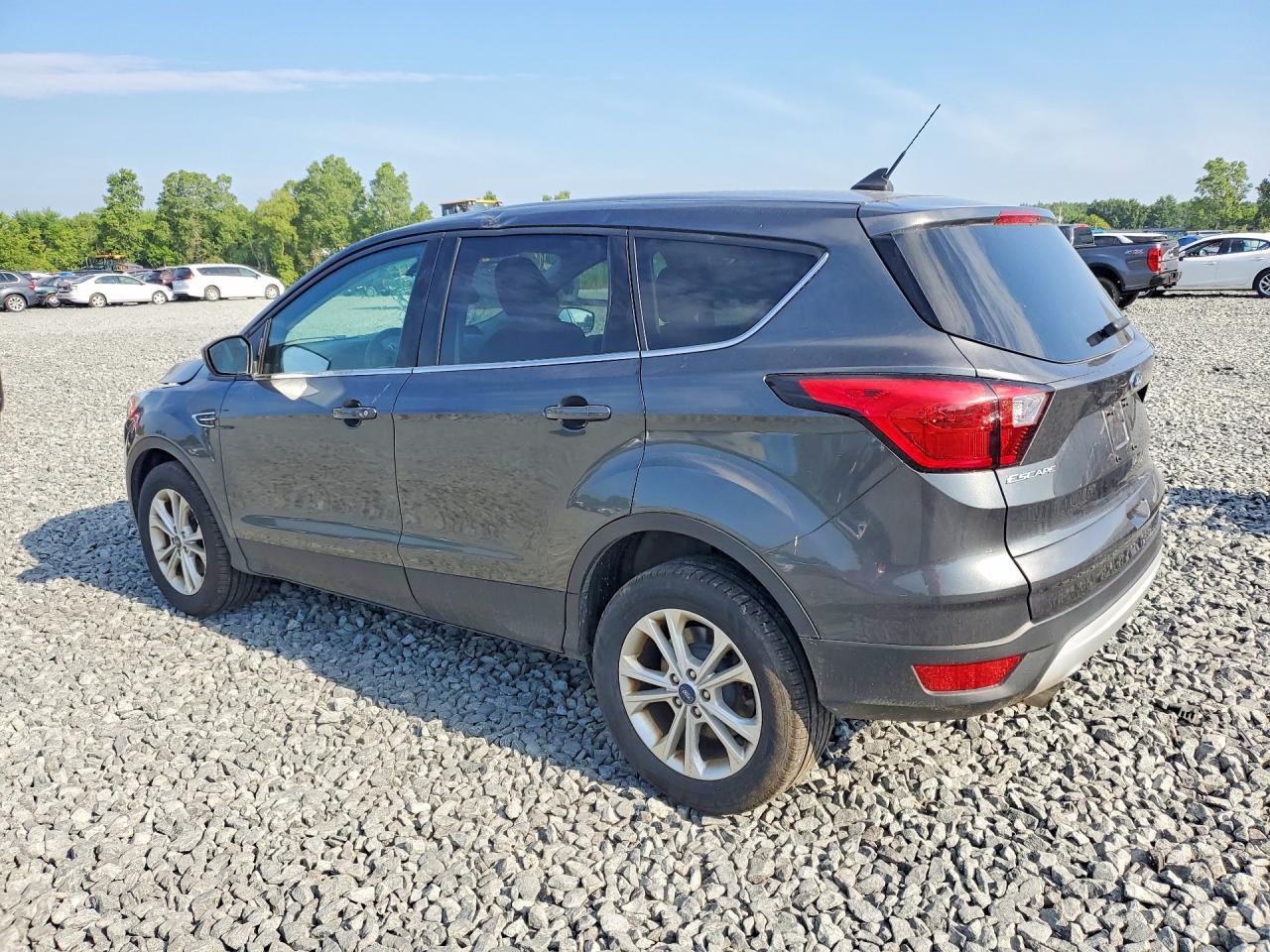 2019 Ford Escape Se - zdjęcie 2