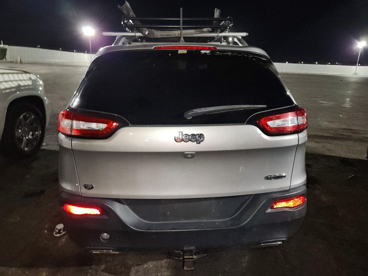 2018 Jeep Cherokee Latitude Plus - zdjęcie 6