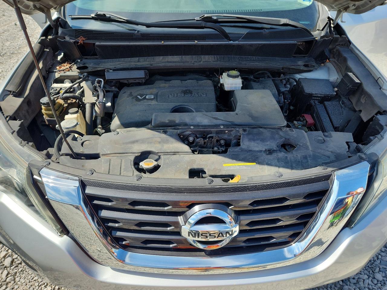 2017 Nissan Pathfinder Sv - zdjęcie 12
