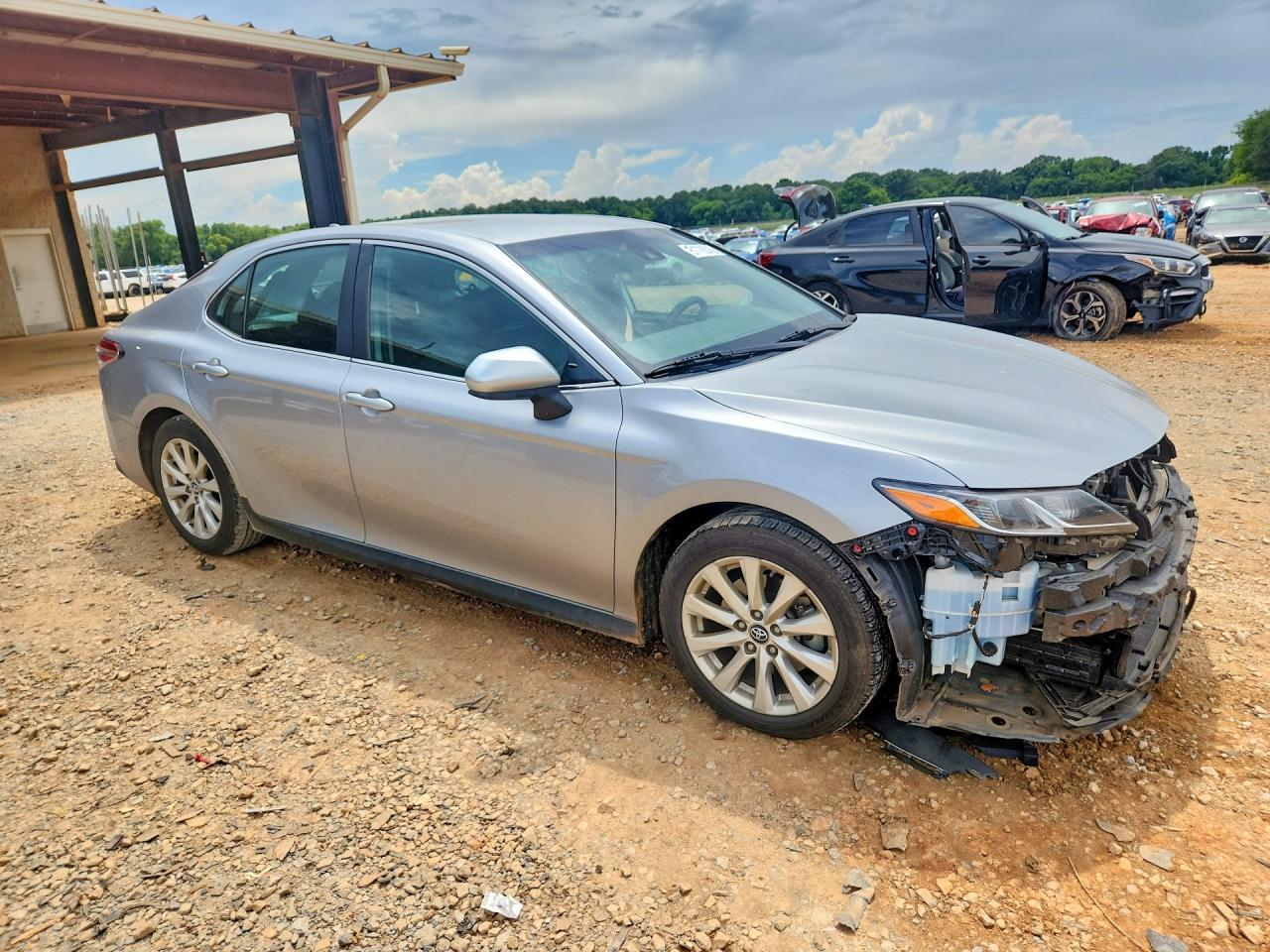 2019 Toyota Camry Le - zdjęcie 4