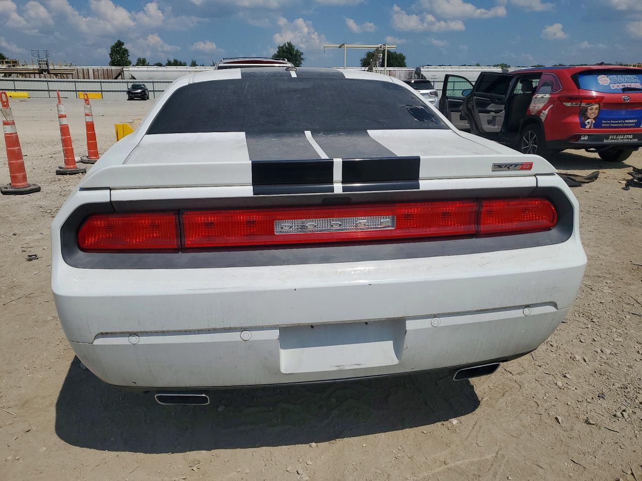 2013 Dodge Challenger Srt-8 - zdjęcie 6