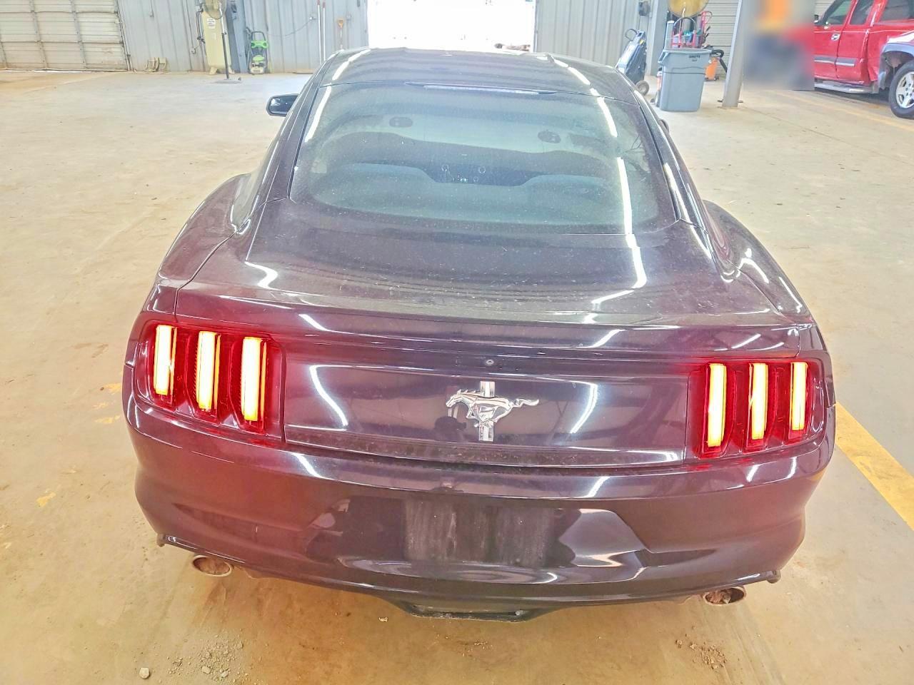 2017 Ford Mustang Base - zdjęcie 6