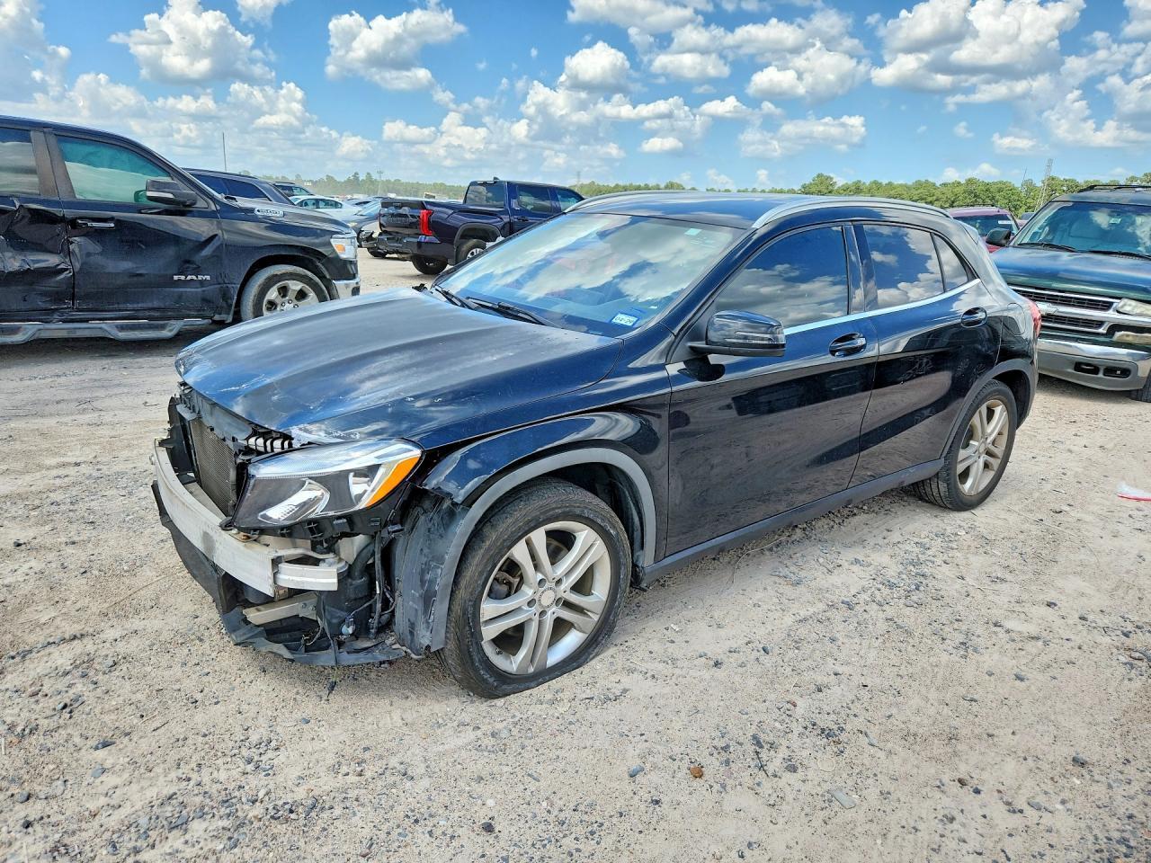 2015 Mercedes-Benz Gla 250 4Matic - zdjęcie główne
