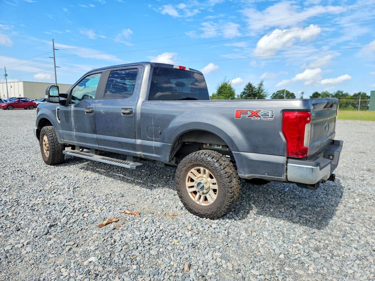 2019 Ford F250 Super Duty - zdjęcie 2