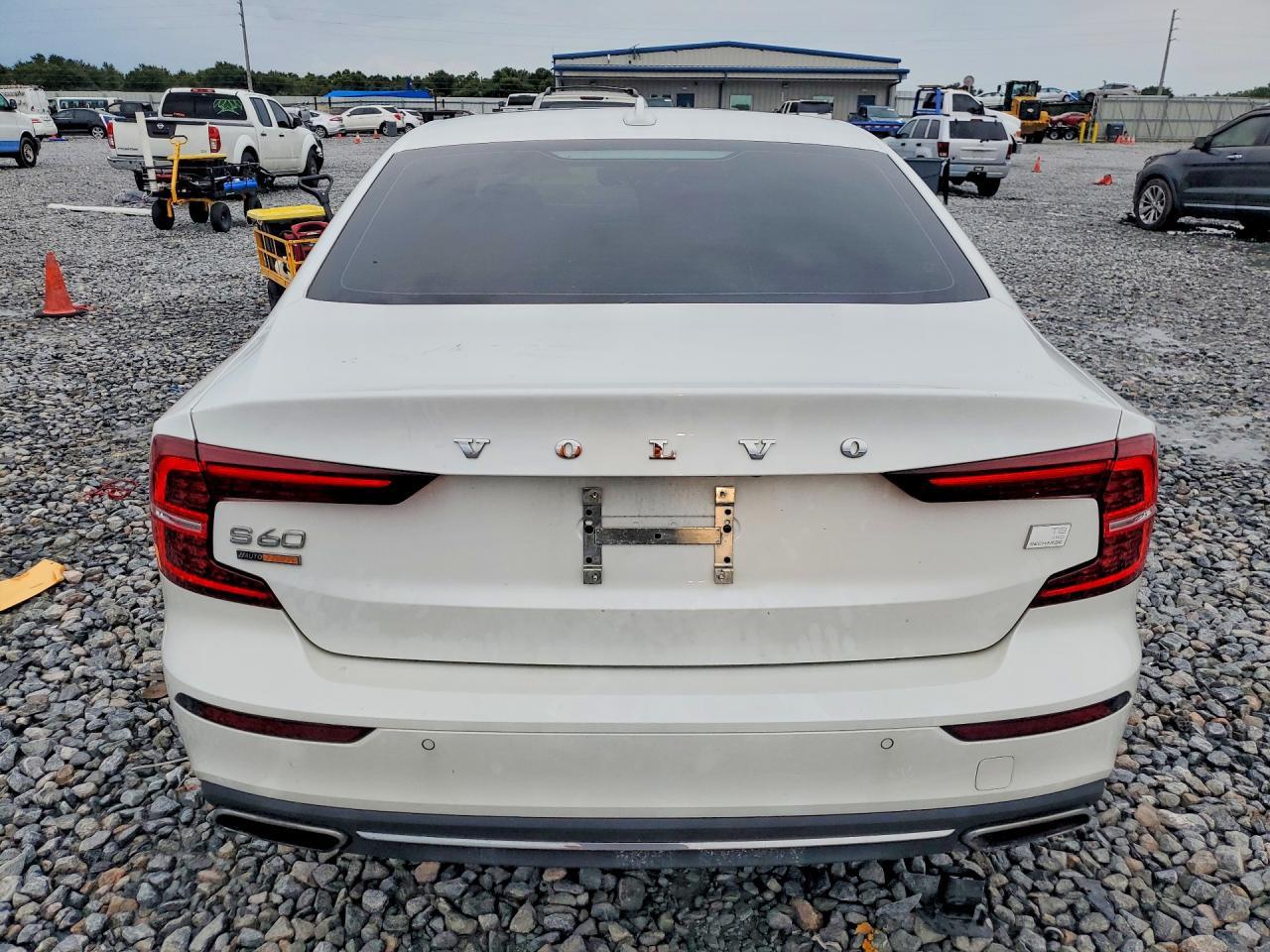 2021 Volvo S60 T8 Recharge Inscription - zdjęcie 6