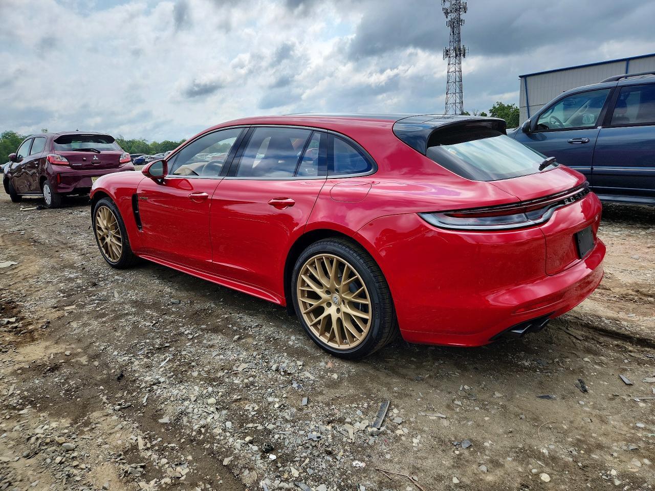 2023 Porsche Panamera 4 E-Hybrid Sport Turismo - zdjęcie 2