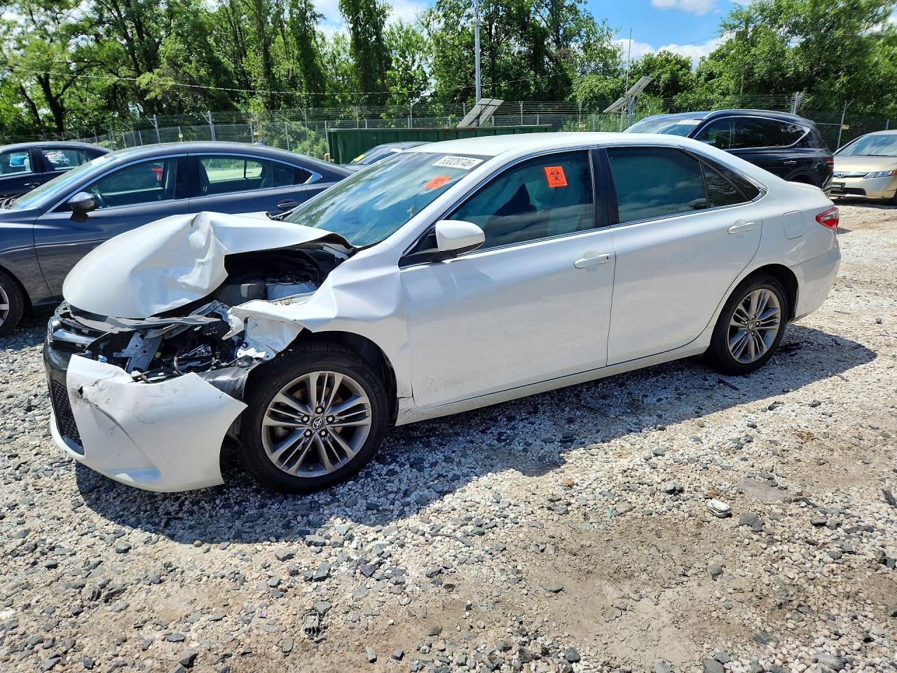 2017 Toyota Camry Se - zdjęcie główne