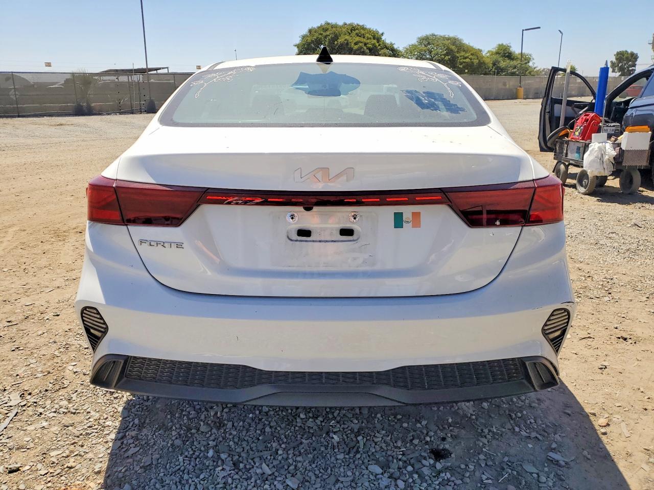 2022 Kia Forte Lxs - zdjęcie 6