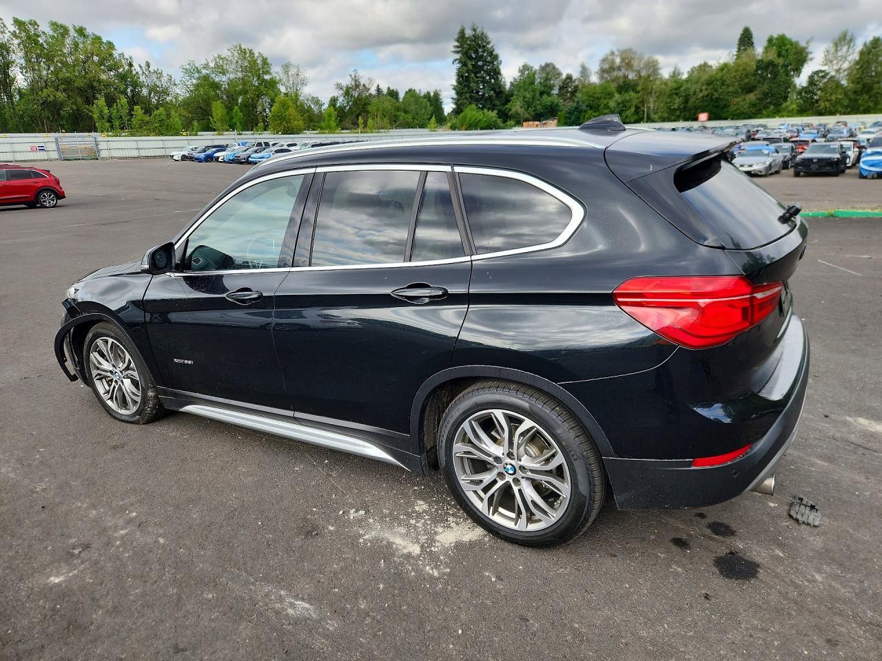 2016 BMW X1 xDrive28I - zdjęcie 2
