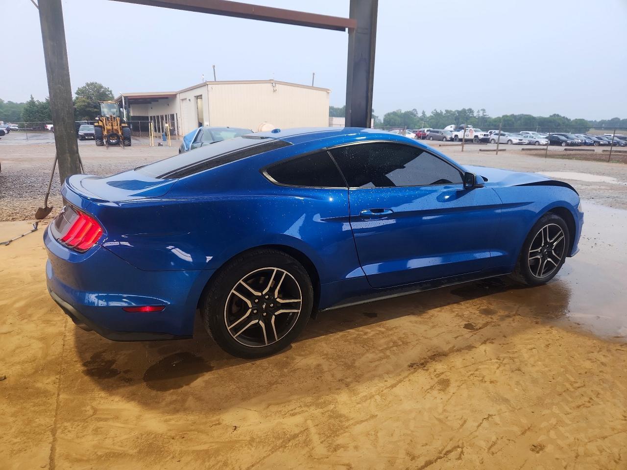2019 Ford Mustang - zdjęcie 3