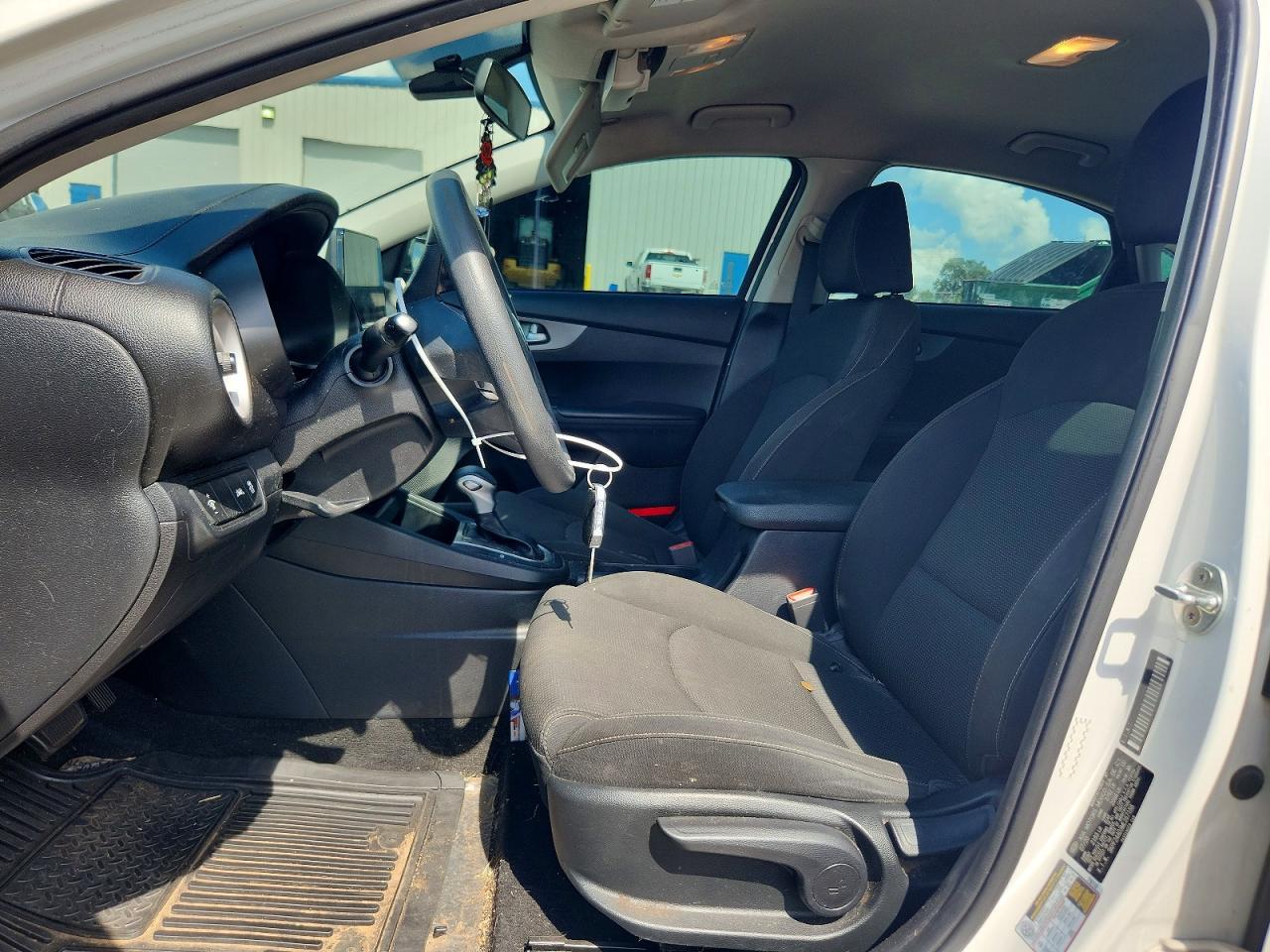 2021 Kia Forte Lxs - zdjęcie 13