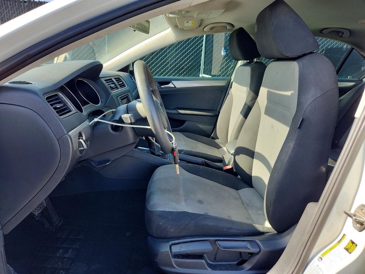 2017 Volkswagen Jetta S - zdjęcie 7