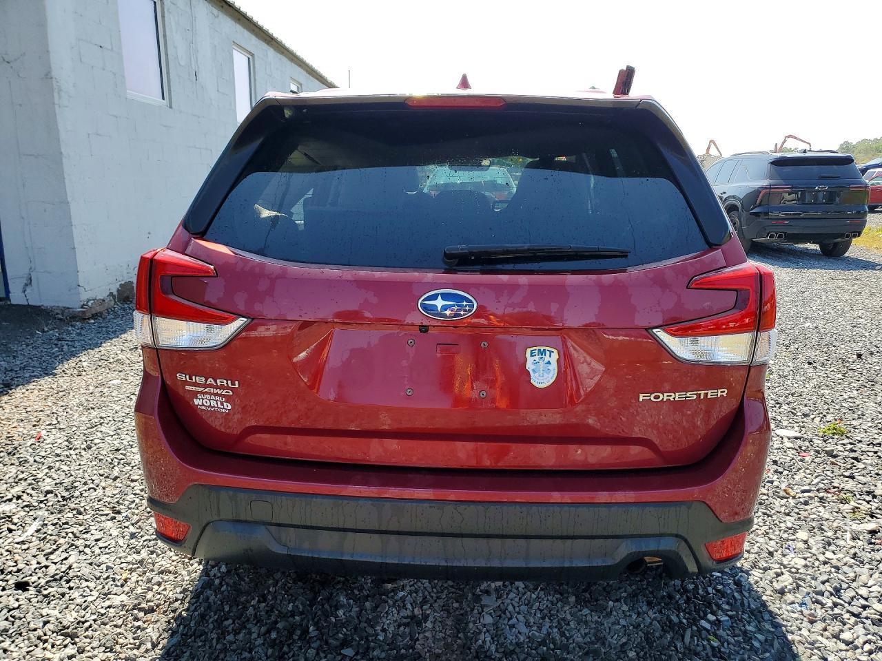 2021 Subaru Forester Premium - zdjęcie 6