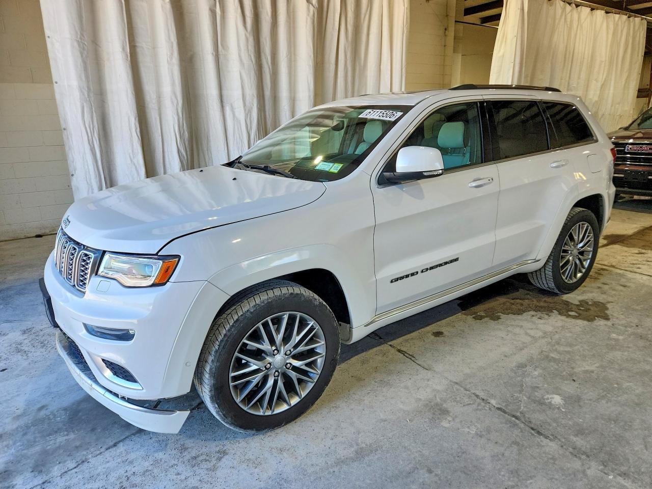 2017 Jeep Grand Cherokee Summit - zdjęcie główne