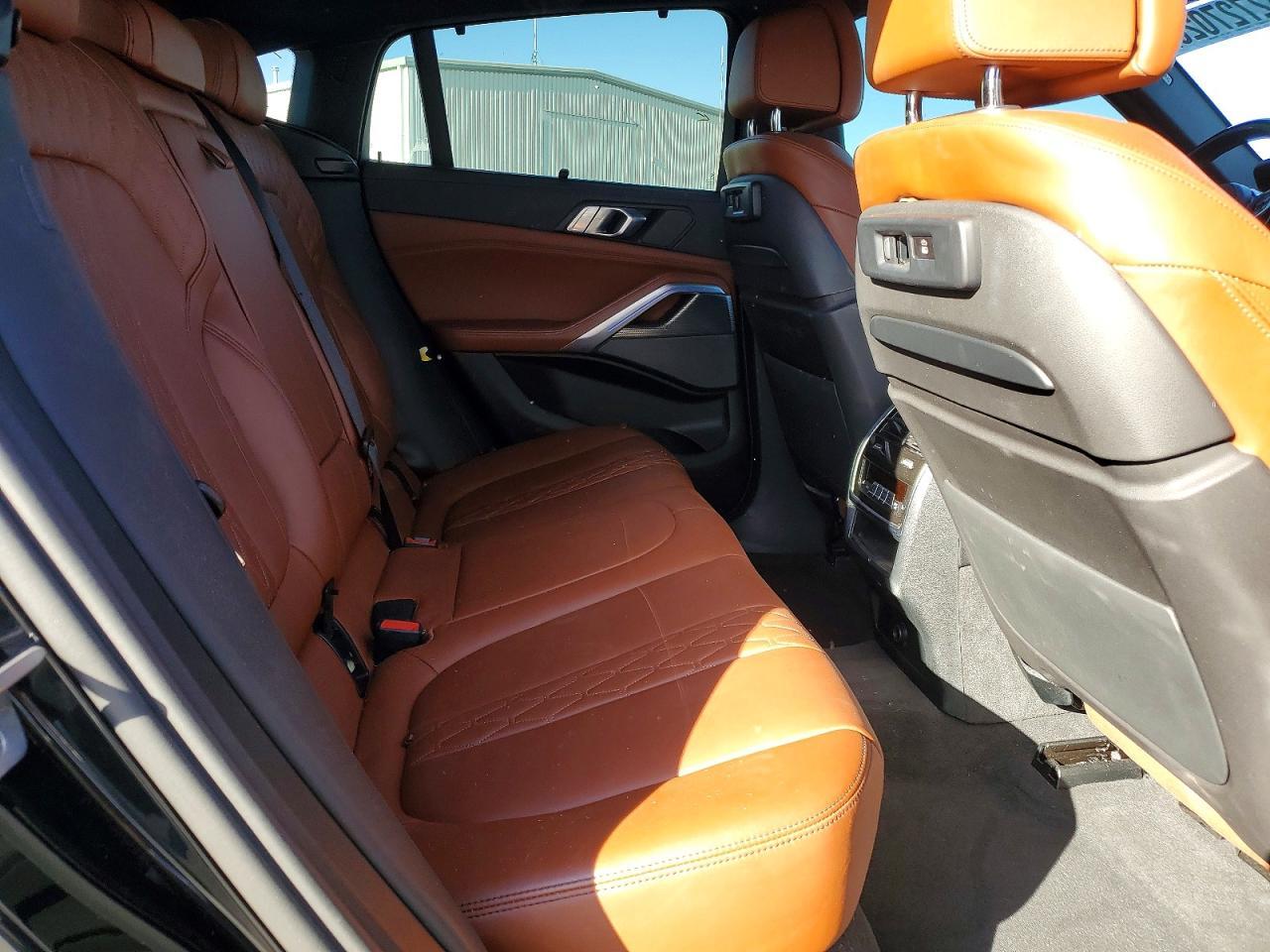 2022 BMW X6 M50I - zdjęcie 10