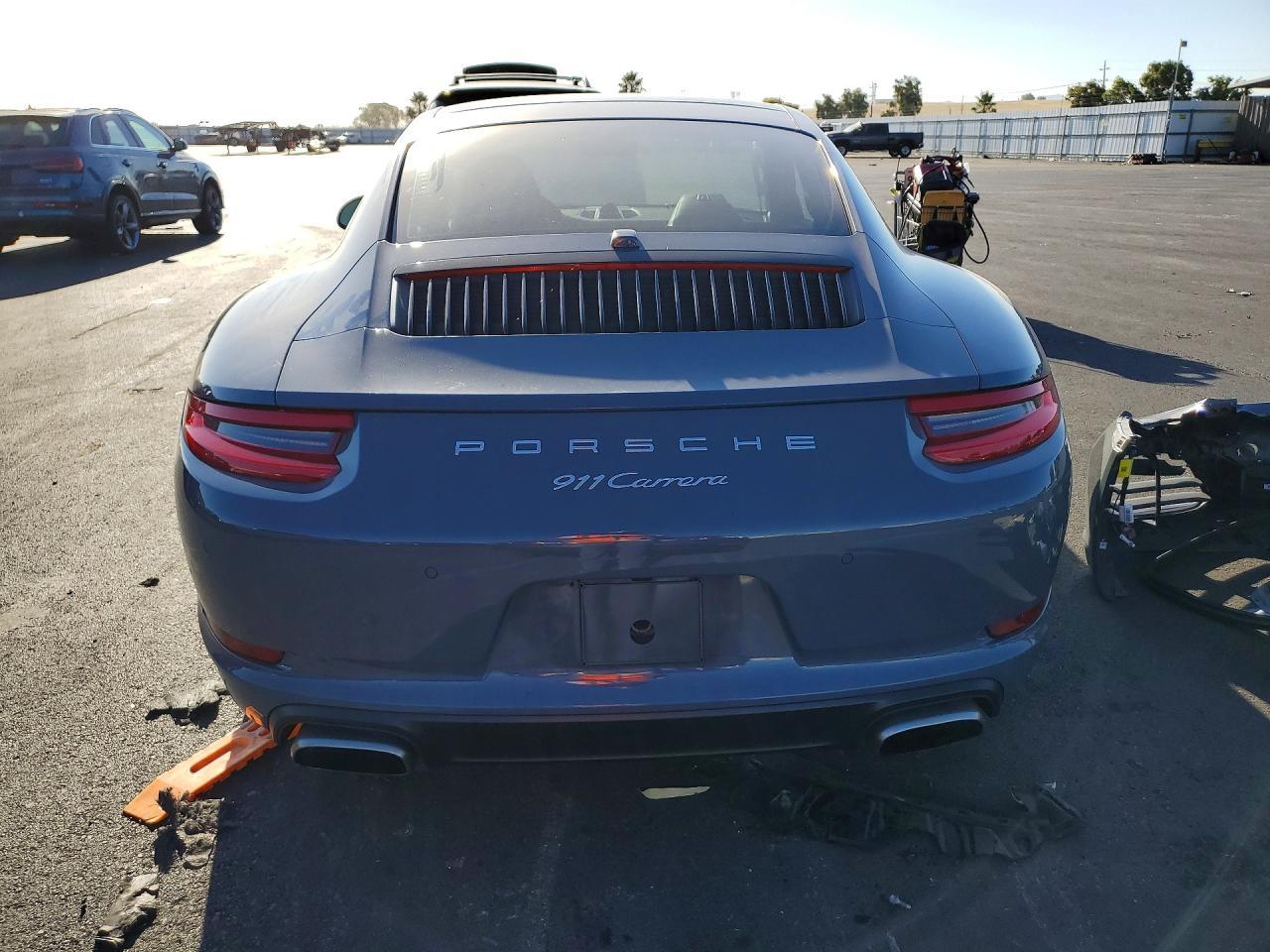 2018 Porsche 911 Carrera - zdjęcie 6