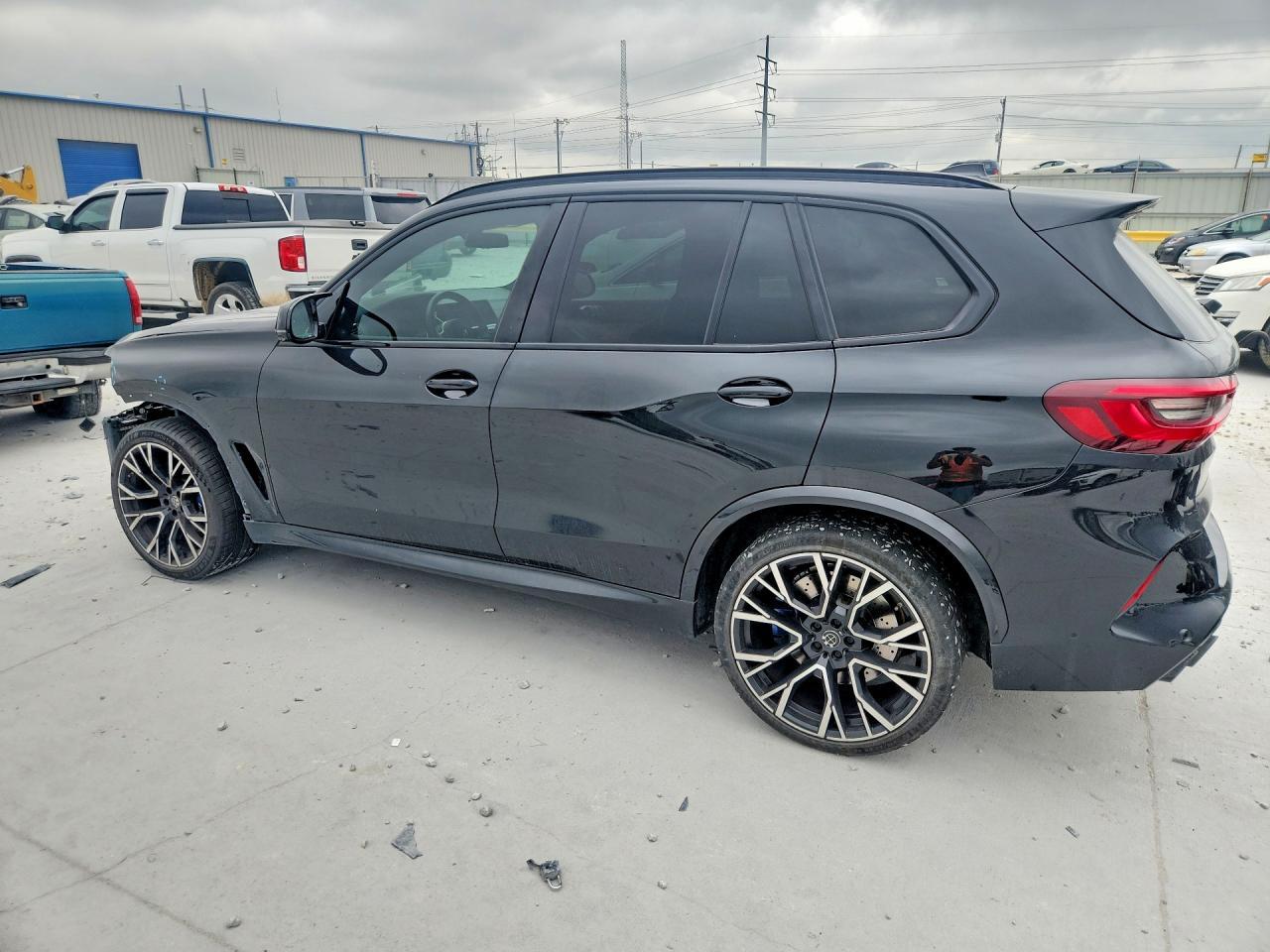 2021 BMW X5 M - zdjęcie 2