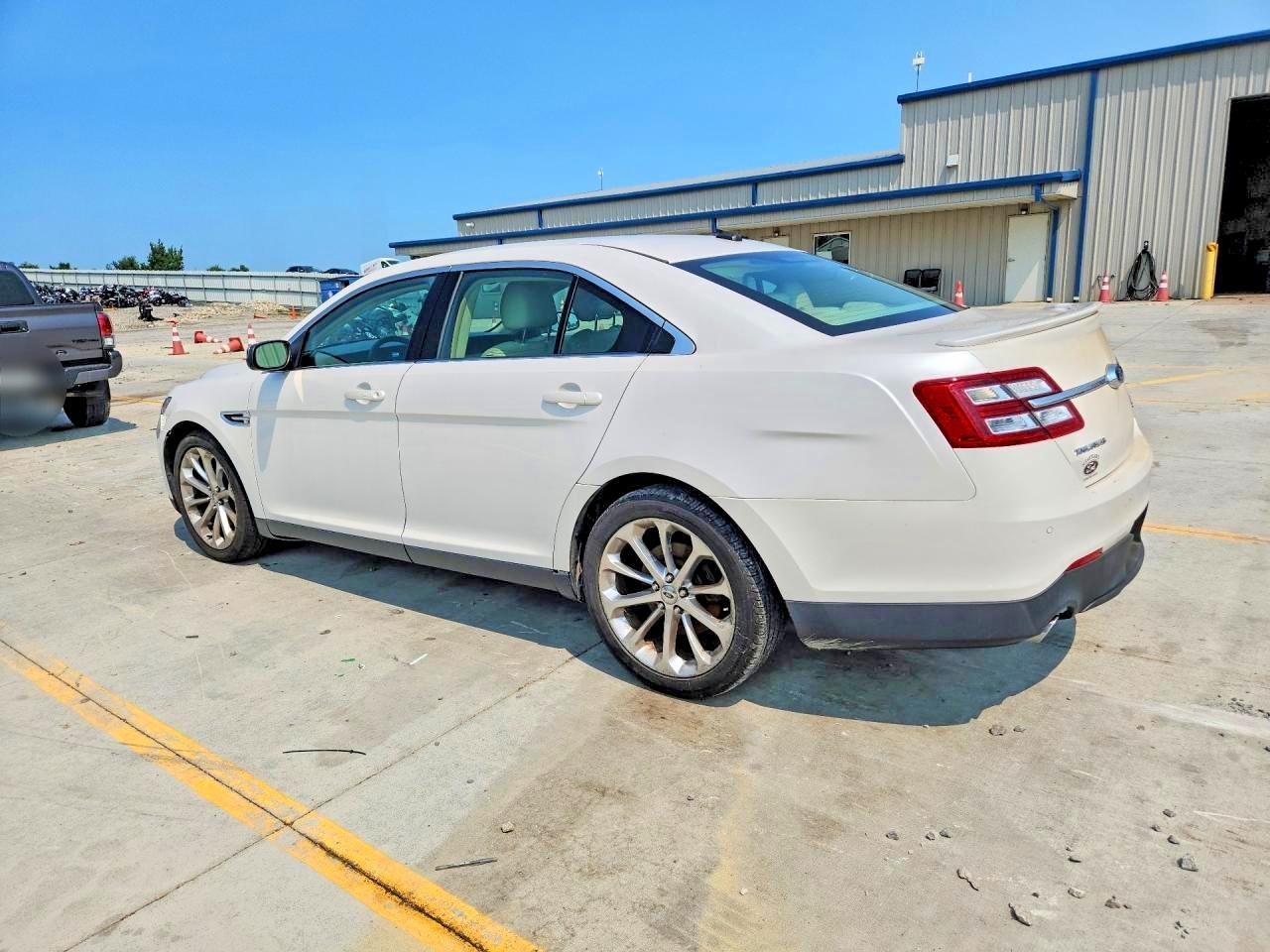 2013 Ford Taurus Limited - zdjęcie 2