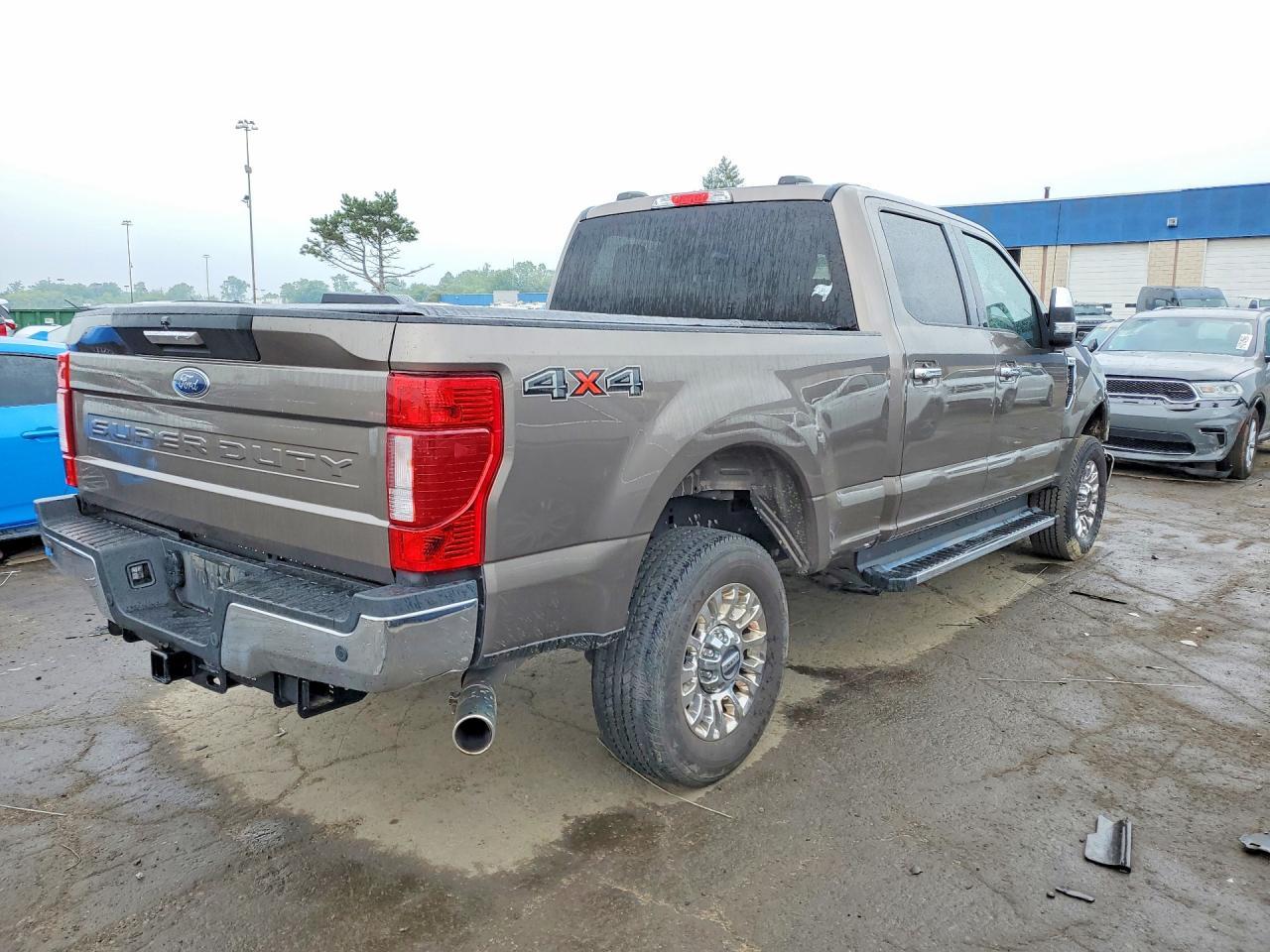 2022 Ford F250 Super Duty - zdjęcie 3
